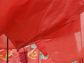 Райсовет Прилук распорядился вывесить в День победы флаги СССР