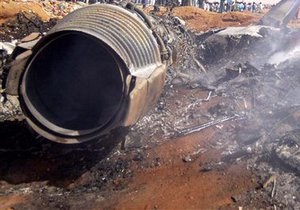 Агентство: Не менее 14 человек погибли при крушении самолета в Конго