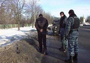 В Житомире мужчина открыл стрельбу по милиционерам