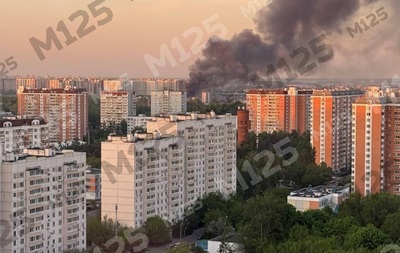 Москву атакуют дроны, горят промышленные объекты РФ