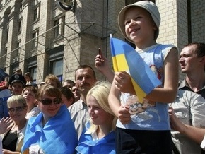 На Крещатике шесть тысяч человек празднуют День Киева