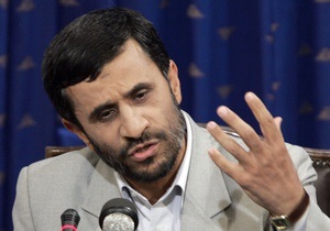 Ахмадинеджад предупредил Грузию об опасности вступления в НАТО