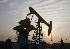 Мировые цены на нефть поднялись до максимума 32 месяцев