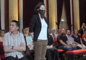 Бородатые феминистки Франции объявили войну сексизму