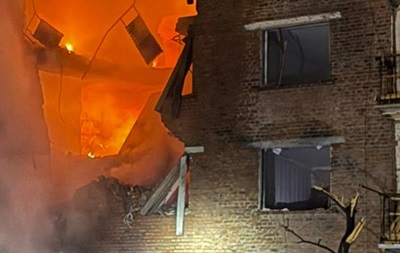 В Сумах российский дрон попал в балкон многоэтажки