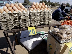 Зимбабвийский ЦБ обвинил в рекордной инфляции ритейлеров