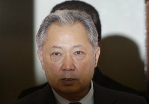 Экс-президента Кыргызстана обвиняют в убийстве главы своей администрации