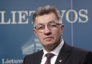 Литовский премьер призвал Януковича обеспечить демократический прогресс в стране