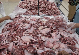 В Киеве 25 человек отравились куриным мясом