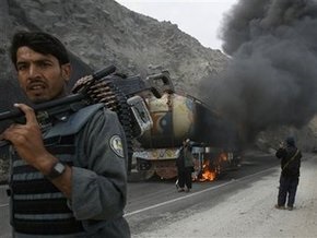 Боевики напали на колонны с амуницией и топливом для контингента НАТО в Афганистане