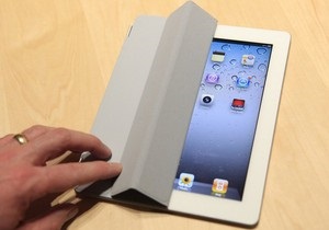 Сегодня в США начнется продажа iPad 2: очередь за новинкой стала платной