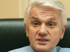 Литвин выступил за временное отстранение Луценко от должности