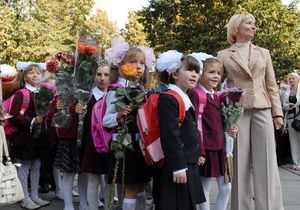 Украинские синоптики советуют школам отказаться 1 сентября от праздничных линеек на улице