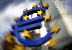Евро немного подешевел на межбанке