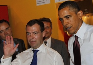 В Москве создадут песочные скульптуры Медведева и Обамы