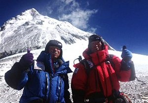 80-летний японец стал самым старшим покорителем Эвереста