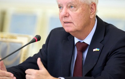 Зеленский отреагировал на смерть Линдси Грэма