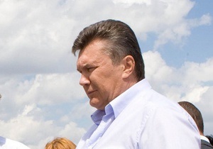 Янукович вернулся в Киев из Крыма