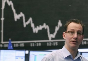 Украинские биржи открылись незначительным снижением