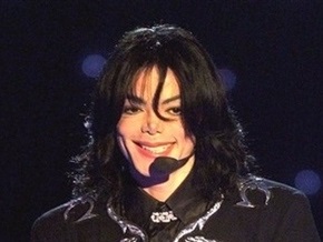 СМИ: Майкла Джексона перезахоронят после официальной панихиды