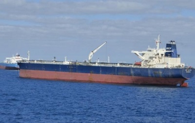 ЗМІ: біля узбережжя Омана розлилася нафта з підсанкційного танкера РФ