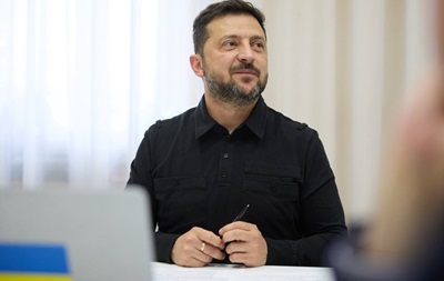 Зеленский провел разговор с премьером Британии