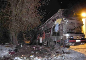 Перевернувшийся ночью автобус следовал из Киева в Буковель