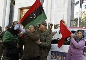 В Ливии итальянские журналисты подверглись жестокому обращению