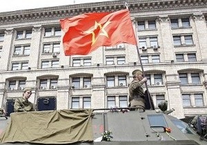 Депутаты Одесского горсовета потратили на красные флаги больше денег, чем на помощь ветеранам