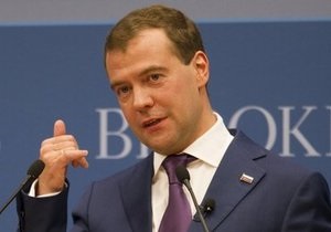 Медведев намерен внести на ратификацию договор по СНВ одновременно с Обамой
