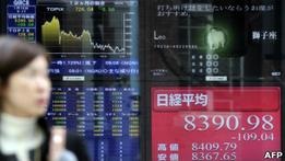 Азиатские биржи падают после известий из Европы