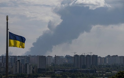 В Киеве горит дом после попадания  шахеда 