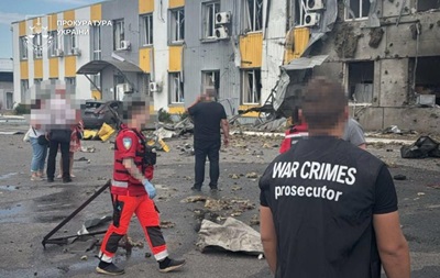 Россияне атаковали склады в Днепре, есть жертвы
