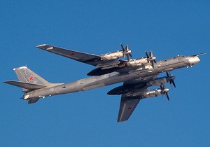 Стратегическая авиация РФ провела успешное патрулирование Северного Ледовитого океана