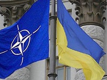 США пытаются преодолеть разногласия НАТО по Украине