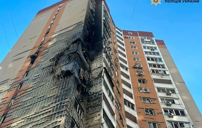 Попадание в 24-этажку в Киеве: есть пострадавшие