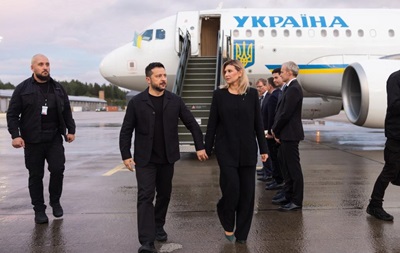 Дрон чуть не попал в самолет Зеленского