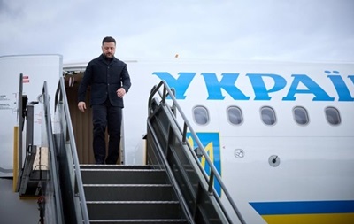 РФ дважды пыталась атаковать самолет Зеленского