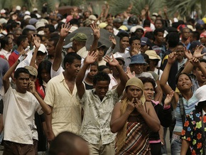 На Мадагаскаре проходят митинги в поддержку свергнутого президента