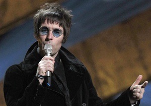 Британцы назвали лучшим фронтменом всех времен экс-вокалиста Oasis