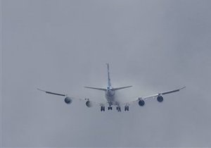 Двадцать пассажиров Boeing получили ушибы в воздушной яме между США и Японией
