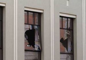 Во Львове пьяный поляк разбил окна в банке