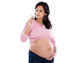 Курение во время беременности чревато психозами у детей