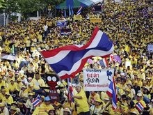 В Таиланде проведут референдум для прекращения кризиса