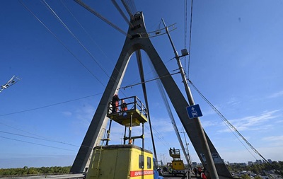 Удар по Северному мосту: в Киеве есть пострадавшие