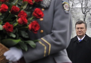 Янукович возложил цветы к памятнику Тарасу Шевченко в Киеве