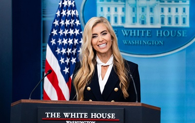 Відданість і скандали. Нова речниця Трампа