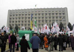 В Одессе около тысячи человек митинговали под лозунгом Украина против Януковича