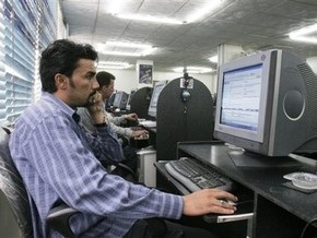 Около 50% итальянцев никогда в жизни не пользовались интернетом