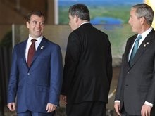 G8 одобрило идею России провести зерновой саммит